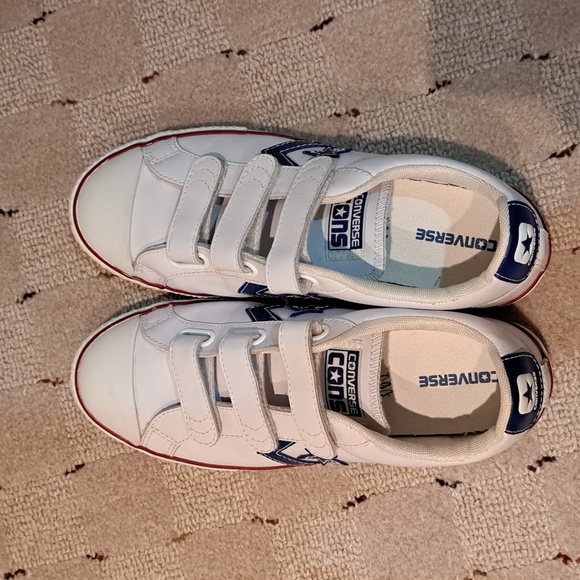 Converse shoes - Picture 2 of 6